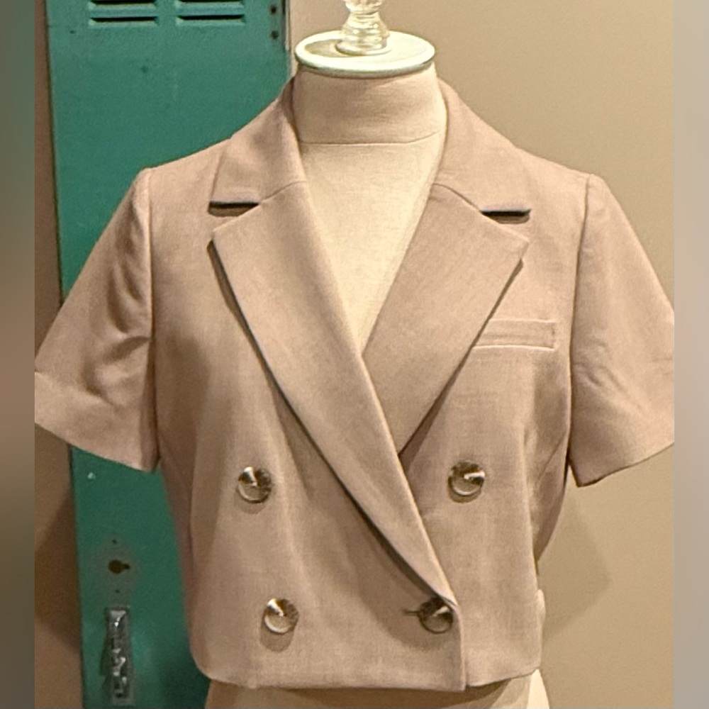 Maeve Short-Sleeve Tan Blazer